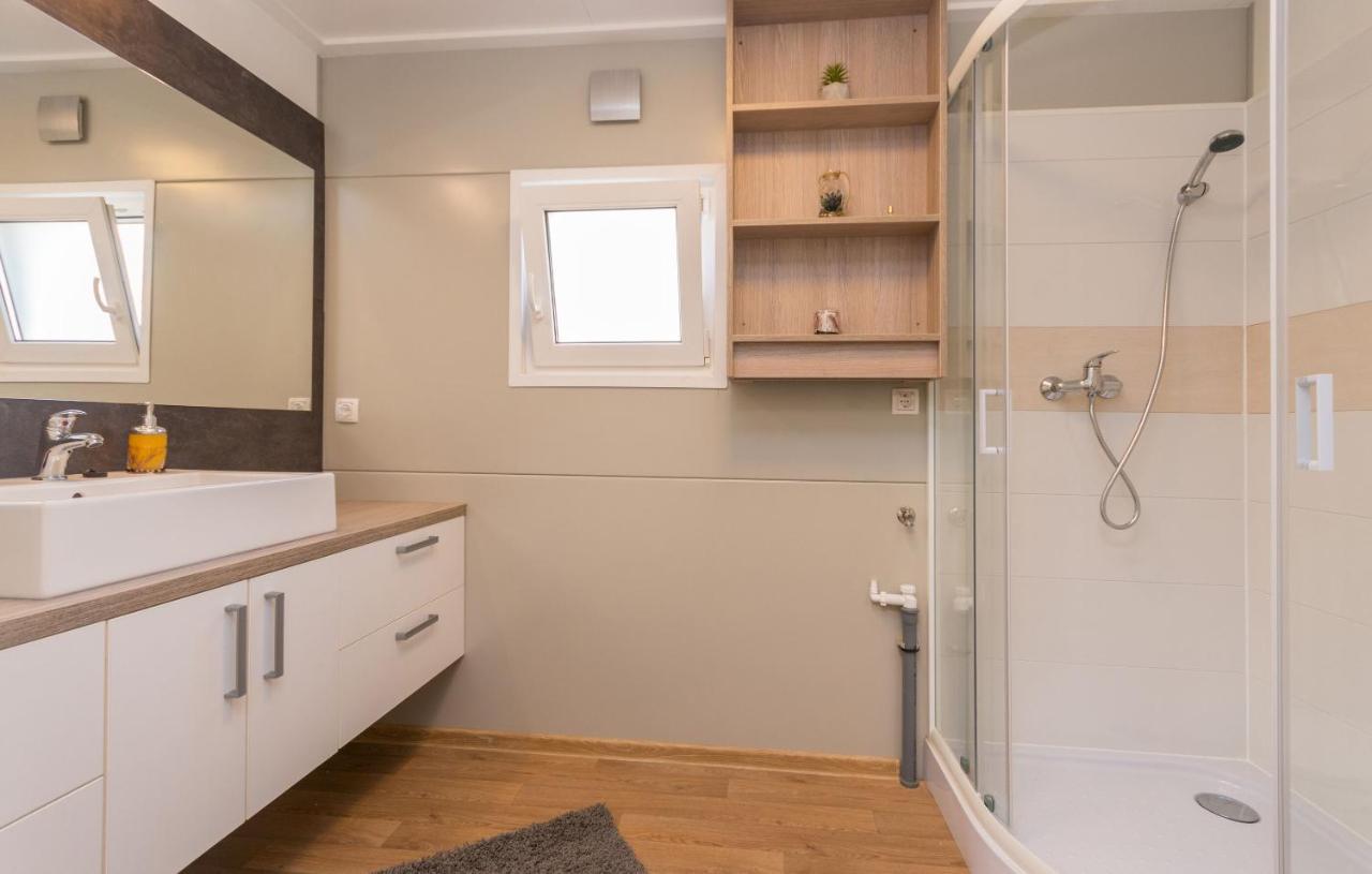 Mobile Home Rock Rose 1 Tkon Εξωτερικό φωτογραφία