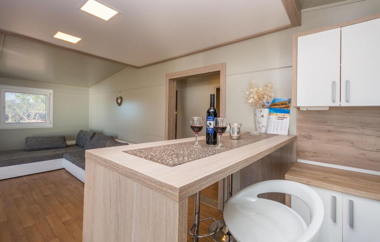 Mobile Home Rock Rose 1 Tkon Εξωτερικό φωτογραφία